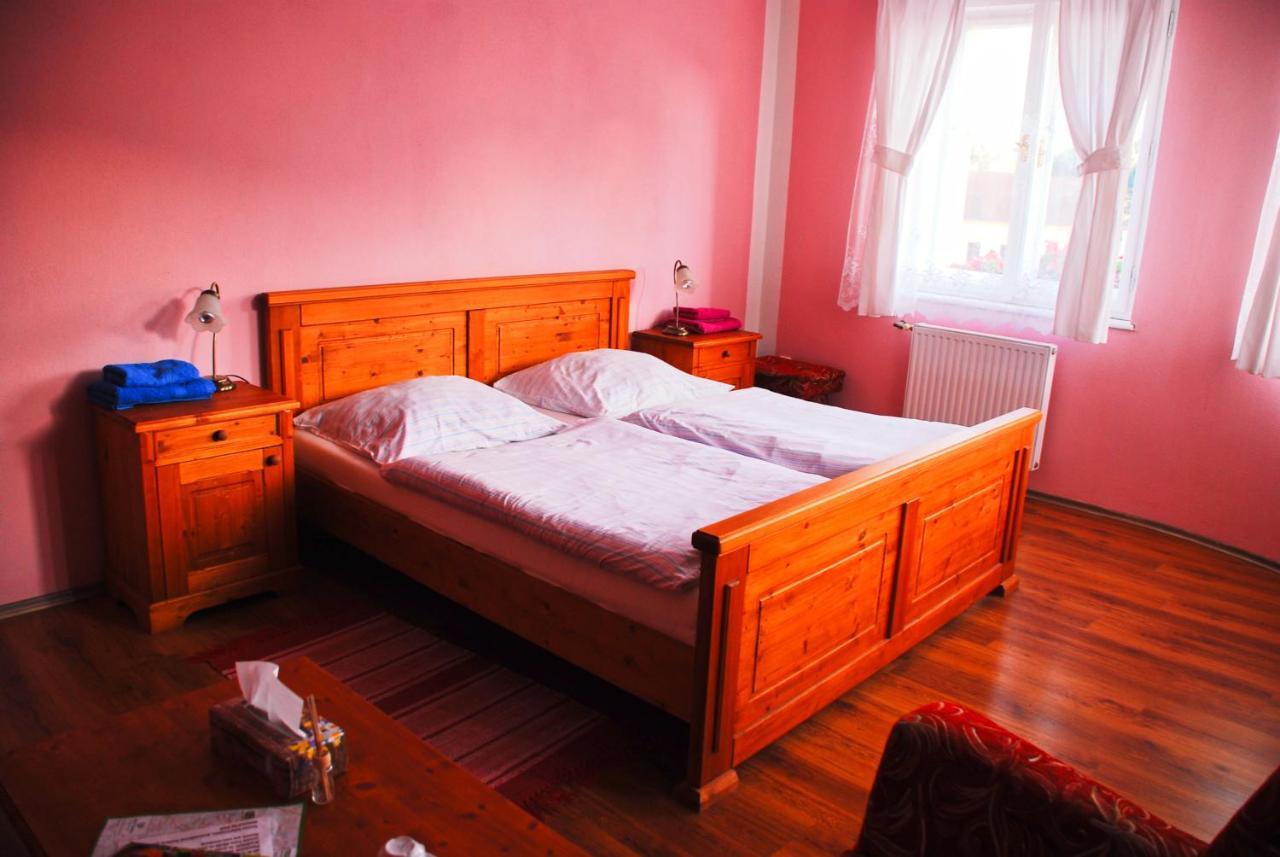 Hostinec A Penzion U Rezku Jistebnice Luaran gambar