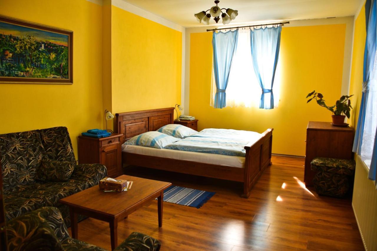 Hostinec A Penzion U Rezku Jistebnice Luaran gambar